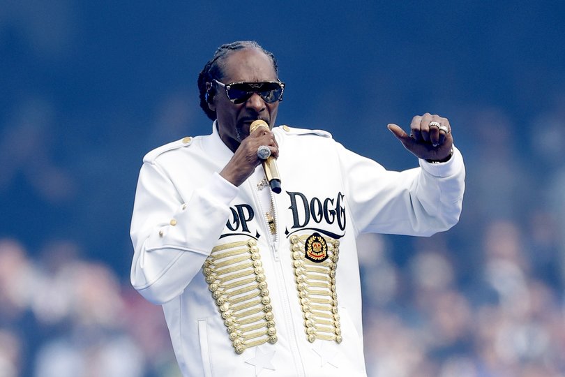 Snoop Dogg performing.