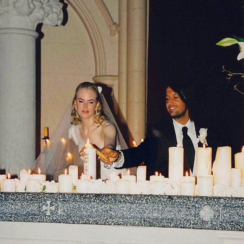 Nicole Kidman and Keith Urban wedding photo.
