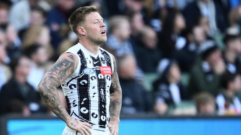 Not again. Jordan De Goey's AFL return has been delayed after he suffered a setback at training. (Joel Carrett/AAP PHOTOS)