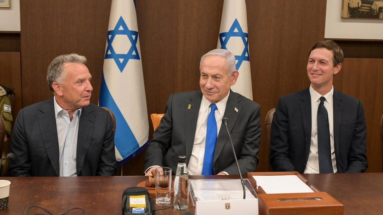 Israeli Prime Minister Benjamin Netanyahu has sat alongside Jared Kushner and US envoy Steve Witkoff.