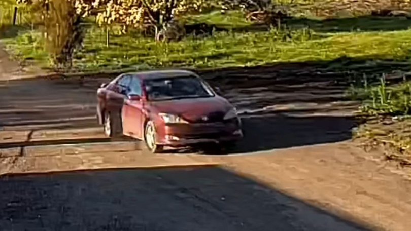 CCTV shows a Toyota Camry without plates arriving outside the woman’s home before she was killed.