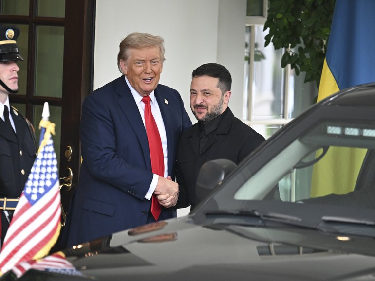 Volodymyr Zelensky has had a ‘positive and productive’ call with Donald Trump.