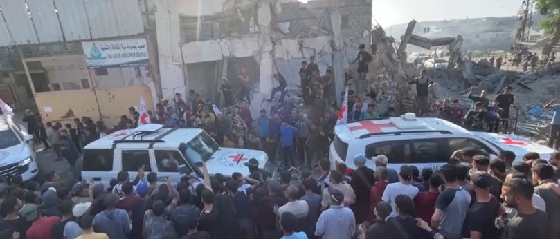 Israeli hostages leave the Gaza Strip.