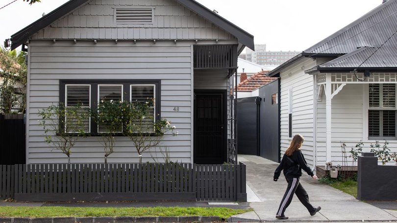 The ability of young Australians to access an asset class like property is difficult, a report says. (Diego Fedele/AAP PHOTOS)