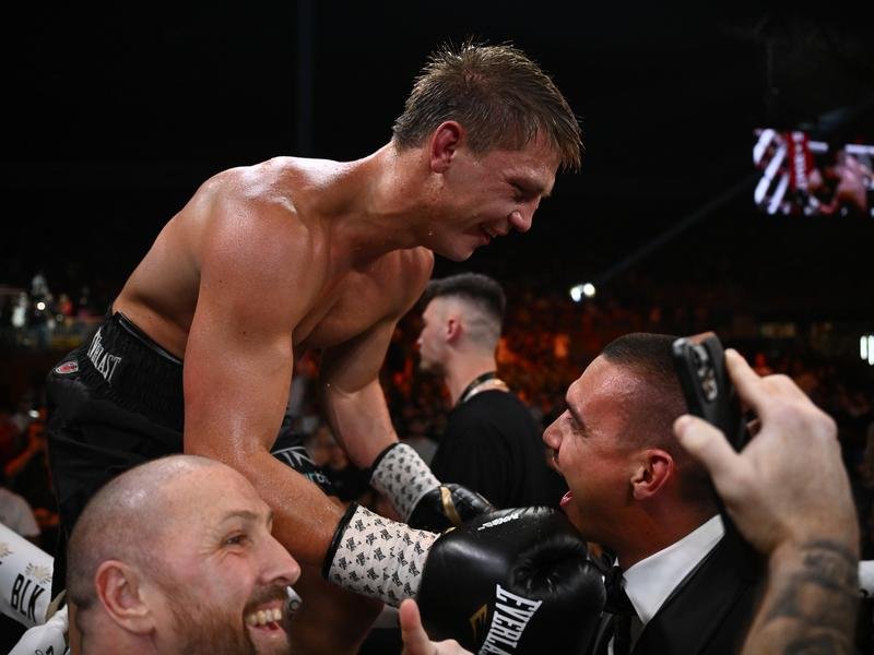 Nikita and Tim Tszyu no longer share the same coach, manager and staff.
