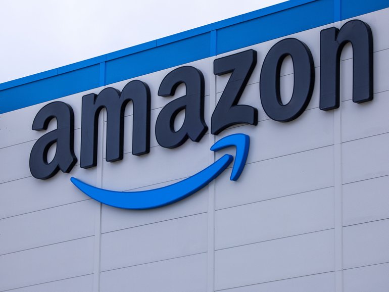 Amazon has fired a Palestinian engineer who protested the company’s $1.2 billion contract with Israel, saying he breached internal conduct policies.