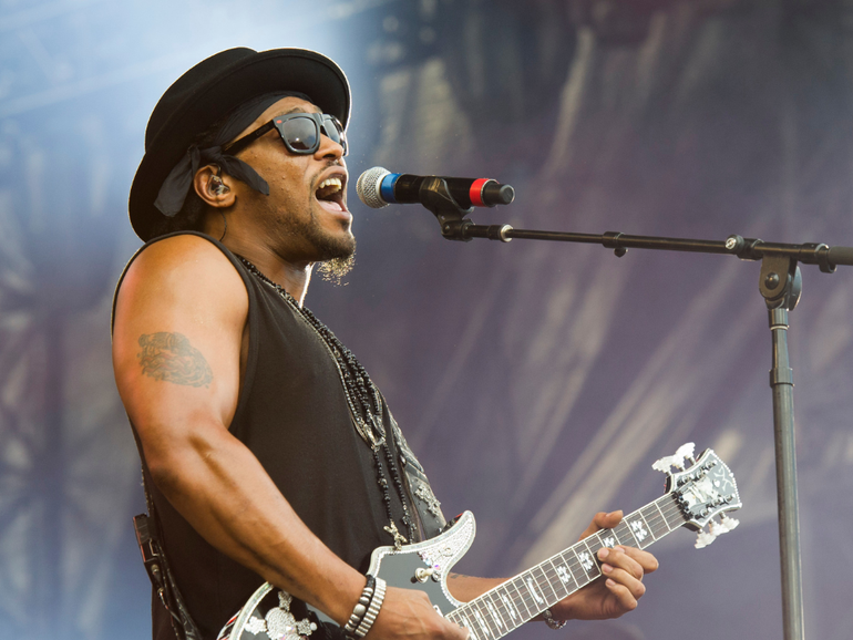 R&B and soul singer D’Angelo has died from pancreatic cancer at the age of 51.