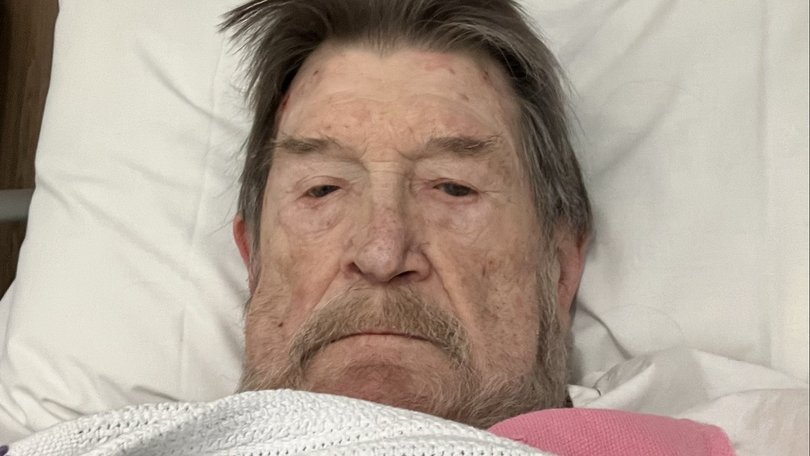 A picture of Derryn Hinch in a hospital bed was posted on Facebook.
