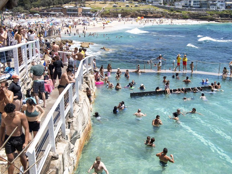 The hot weather is expected to continue across NSW this month. NewsWire / Simon Bullard.