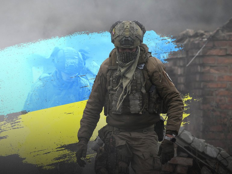 Infantry recruits of the 28th Seperate Mechanized Brigade take cover from a grenade blast as they undergo a basic training course at an undislosed location in eastern Ukraine on October 11, 2025. (Photo by Ed JONES / AFP)