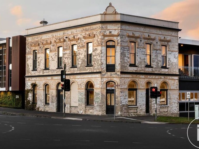 Built in 1872, the building was designed as a hotel by renowned architect William Vahland.