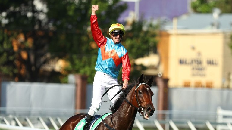 Ka Ying Rising wins The Everest.