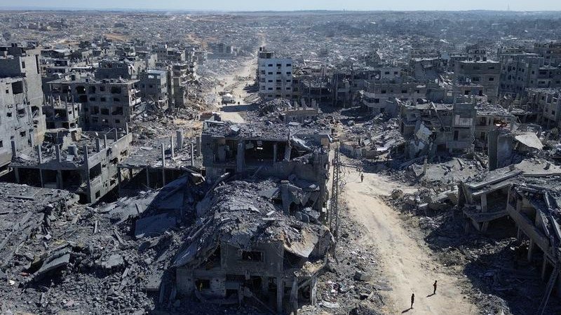 The US has accused Hamas of planning a new assault that would breach the Gaza ceasefire.