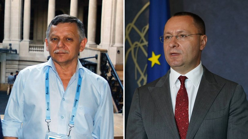 Ukrainian scientist Leonid Pshenichnov and Ukraine’s Ambassador to Australia Vasyl Myroshnychenko.