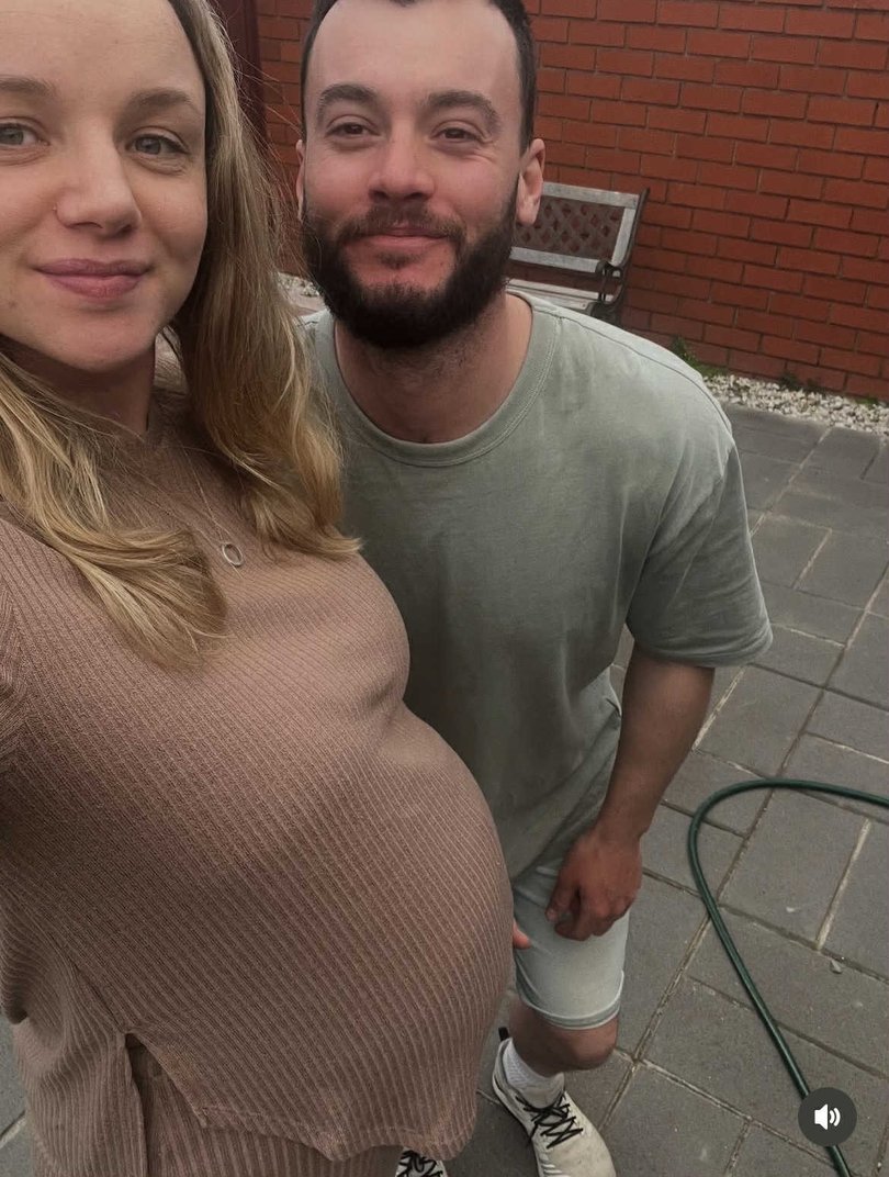 Stacey and Nathan during her pregnancy.