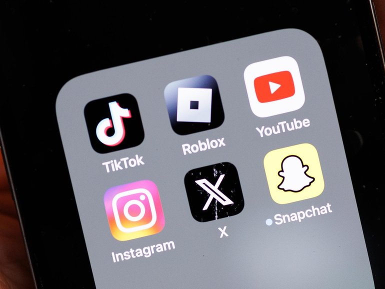 Users are being locked out of scores of websites following the outage.