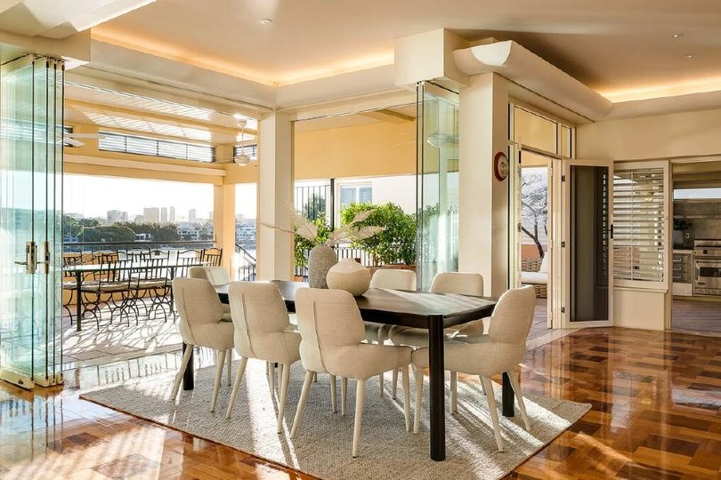 The dining area.