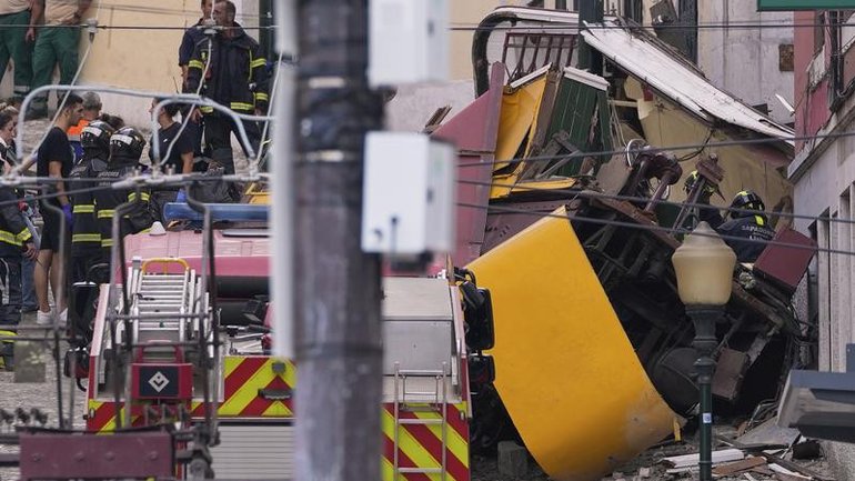 TheLisbon funicular crash killed at least 16 people and injured 21 others.