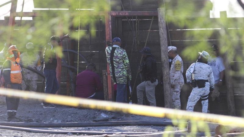 A rescue operation is underway in the Dominican Republic to bring 80 trapped miners to safety.