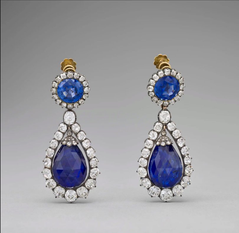 Louvre heist stolen jewellery - Earrings of Queen Marie-Amélie.