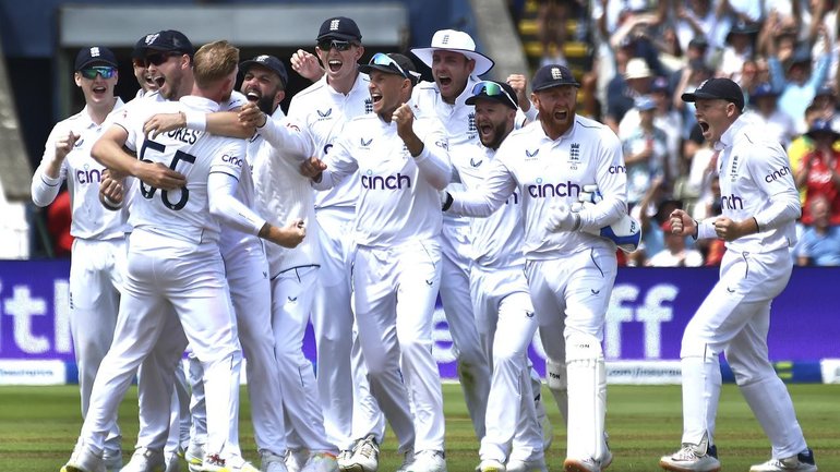 Ex-England cricket coach David Lloyd believes Ben Stokes's England team will win the Ashes 5-0. (AP PHOTO)