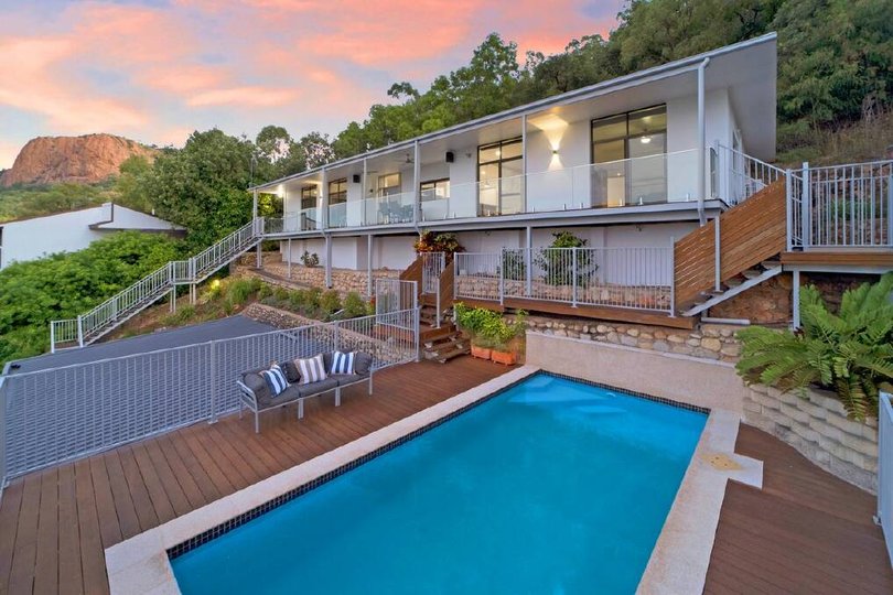 6 Yarrawonga Drive, Castle Hill.