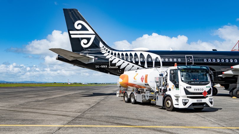 An Air New Zealand flight from Christchurch has been forced to make an emergency landing at Sydney Airport.
