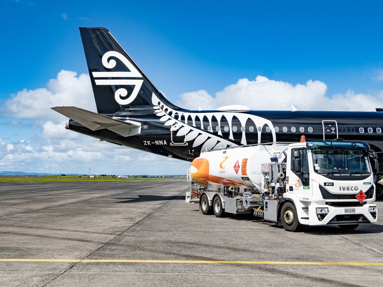 An Air New Zealand flight from Christchurch has been forced to make an emergency landing at Sydney Airport.