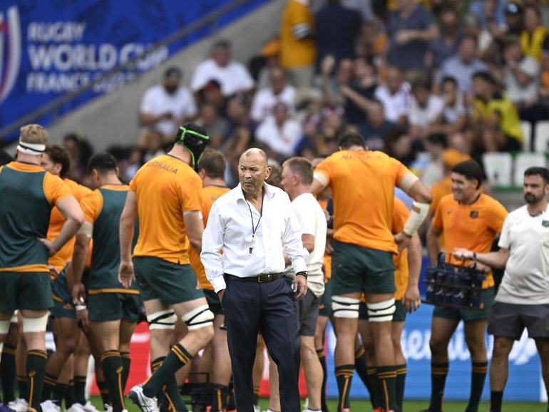Eddie Jones oversaw Australia's dismal 2023 Rugby World Cup before walking away to coach Japan. (Andrew Cornaga/AAP PHOTOS)
