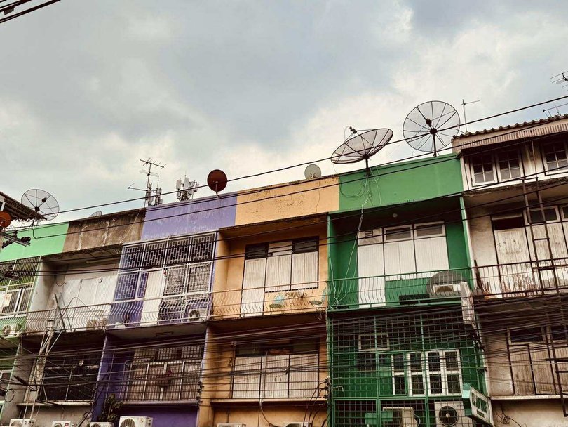 Typical mid-century architecture in Talat Noi.