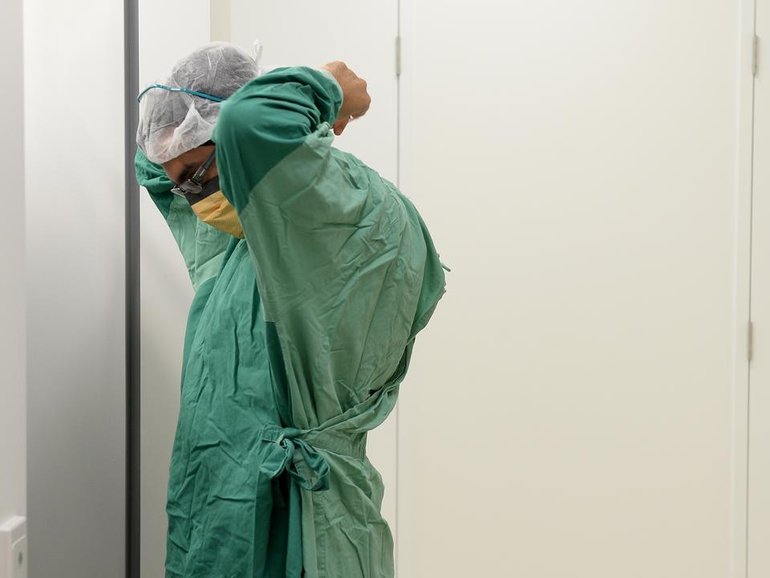 The charity status of a private hospital operator has drawn scrutiny from the Health Services Union. (Dan Himbrechts/AAP PHOTOS)