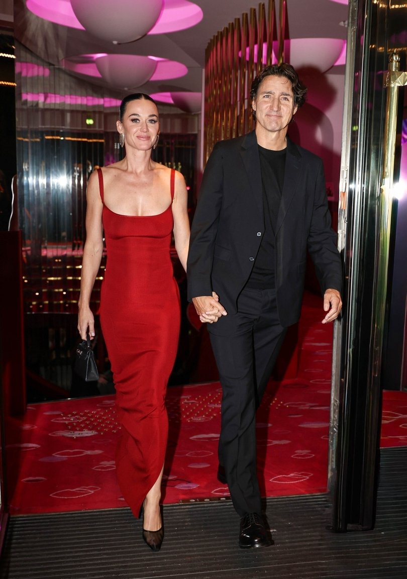 Katy Perry and former Canadian Prime Minister Justin Trudeau were seen arriving in style at the Crazy Horse Paris for the singer's birthday celebration.