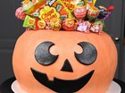 Dan Pasquali’s jack-o’-lantern bundt cake