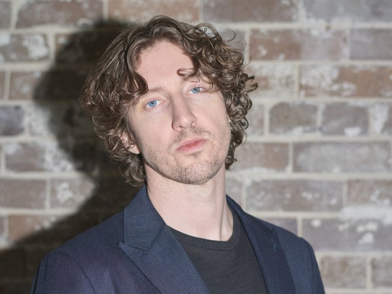Dean Lewis has issued a public apology after multiple women accused him of inappropriate behaviour.