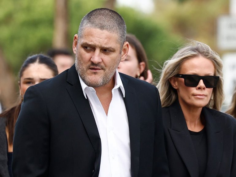 Brendan and Alex Fevola are shattered by the recent death of Alex’s father, Keith. 
