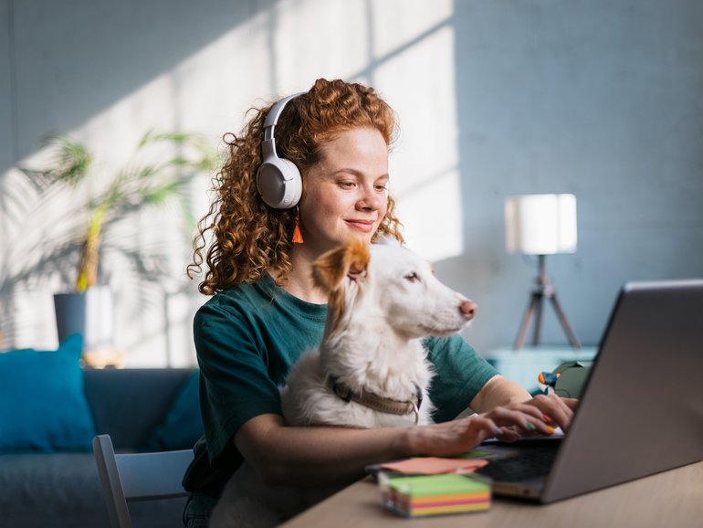 Bosses in the financial sector across Australia are under pressure to overhaul their work-from-home policies.