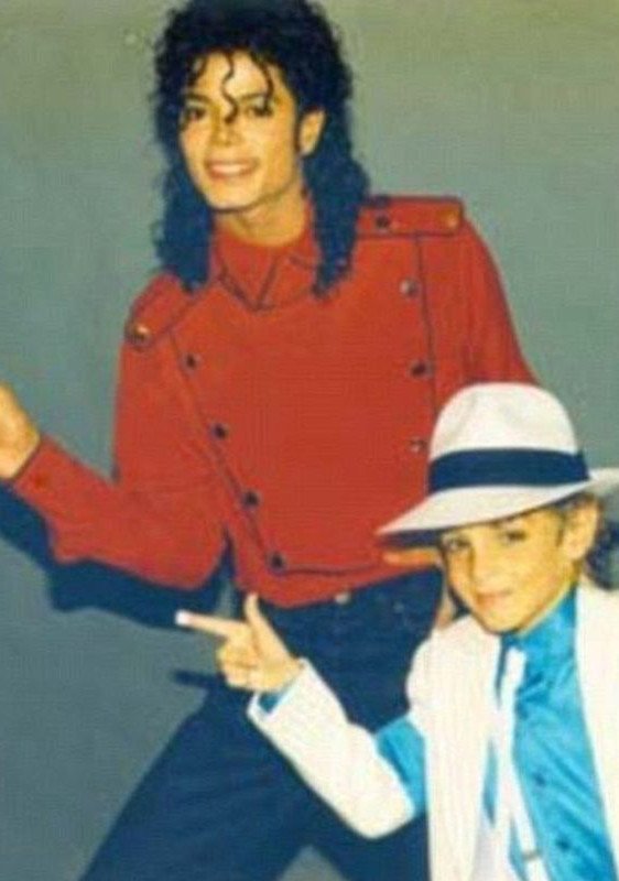 This picture of Michael Jackson with a young Wade Robson was shown in Leaving Neverland.