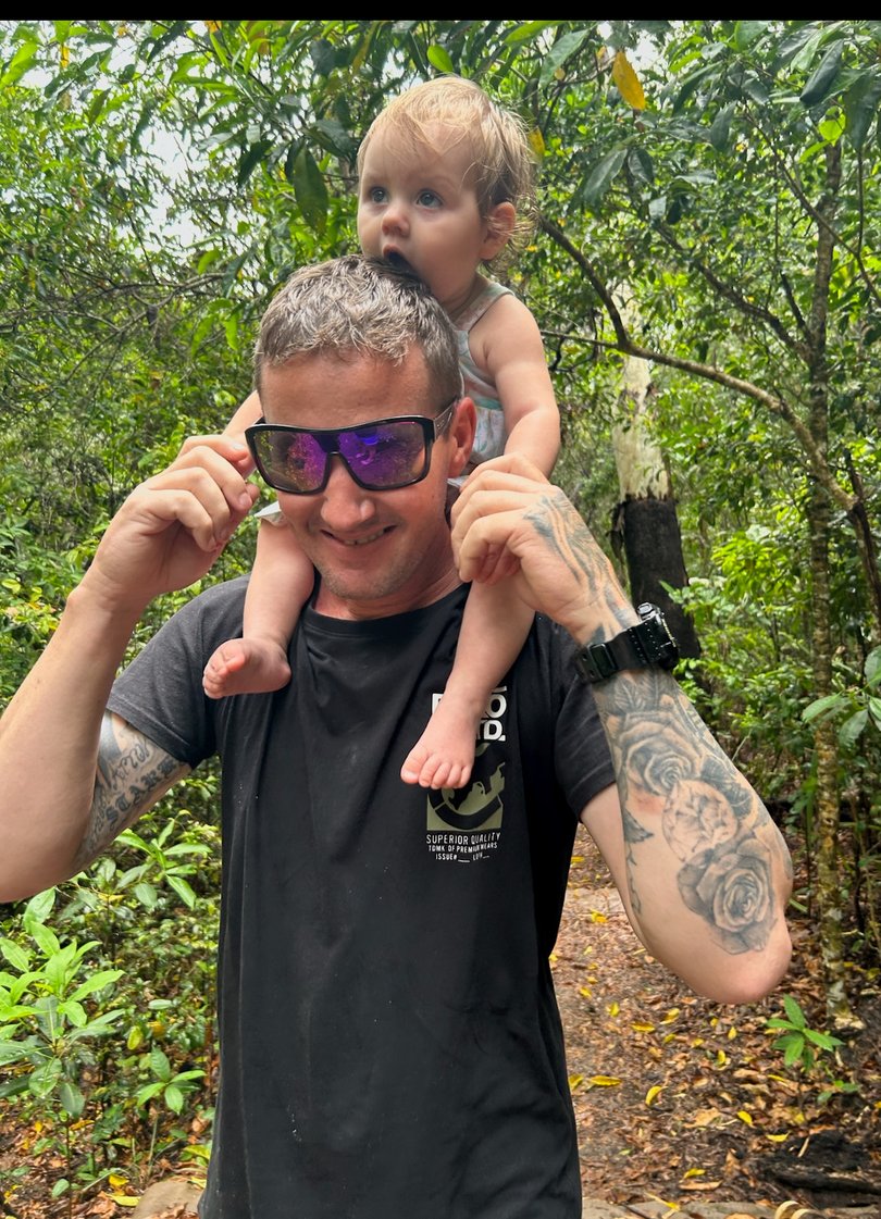 Saylah with her dad, Arron Starkey.