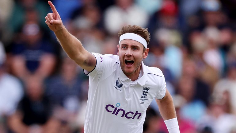 Stuart Broad celebrates dismissing Steve Smith in 2023.