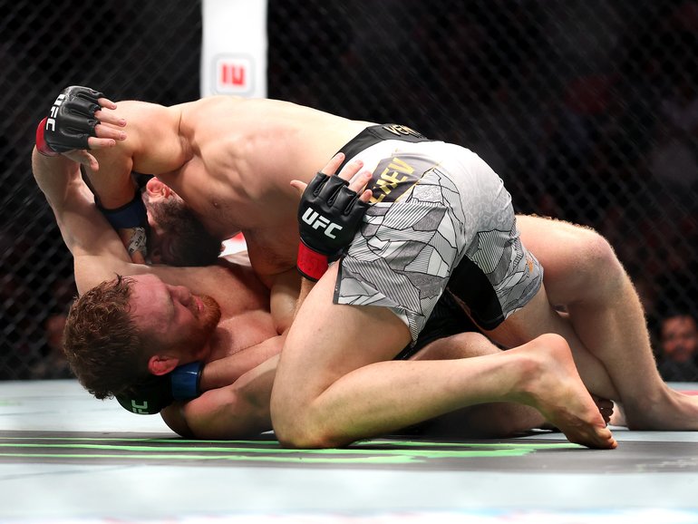 Jack Della Maddalena went down to Islam Makhachev.