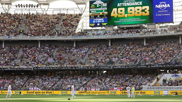 Day three was close to a sell-out but Perth Stadium will be empty after the first Test wrapped up in two days.