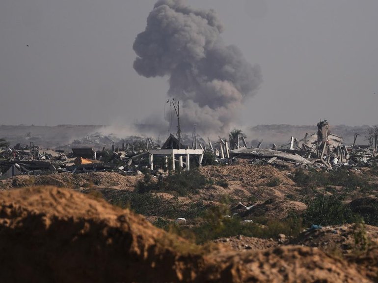 Hamas has told peace negotiators in Cairo that Israel's 'breaches' are threatening Gaza's ceasefire.