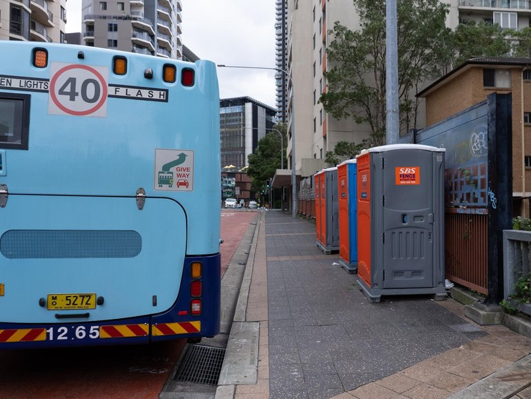 Australian women transport workers are suffering health issues due to sanitation facilities, a report has found.