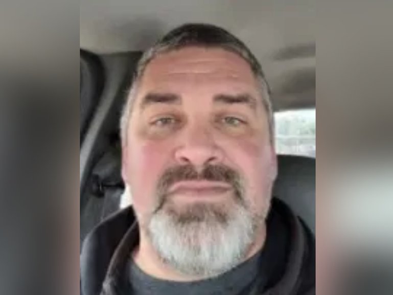 Robert Eric Semenchucl used police databases to form relationships with vulnerable women.