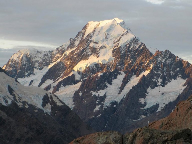 Two climbers have died on New Zealand's tallest peak Aoraki while another two have been rescued. 