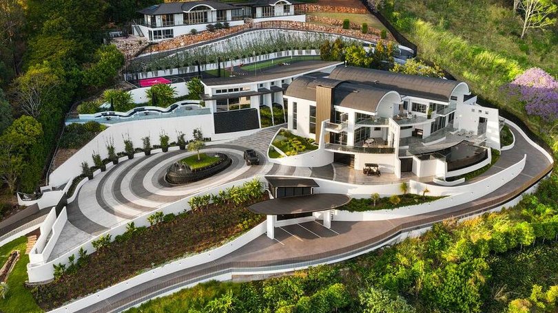 The Estate at 160 Tallai Road, Tallai, will be auctioned on November 28 with Kollosche agents Michael Kollosche and Jamie Harrison.