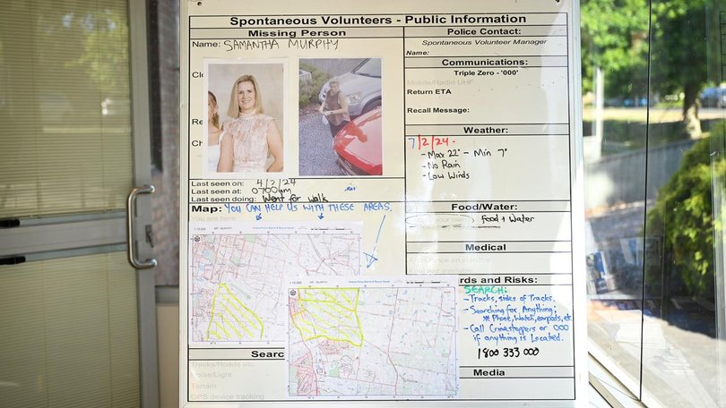 Police have launched another search for missing woman Samantha Murphy's body.  (James Ross/AAP PHOTOS)