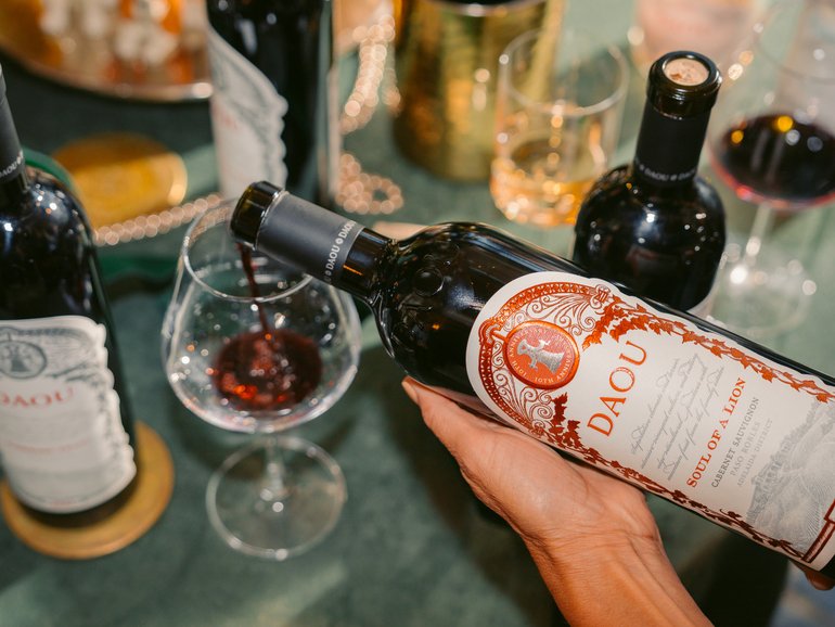 Excess Australian wine has surged to over 260 million litres.