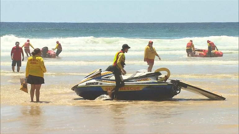 A teenager on a schoolies break has disappeared after being caught in a rip.