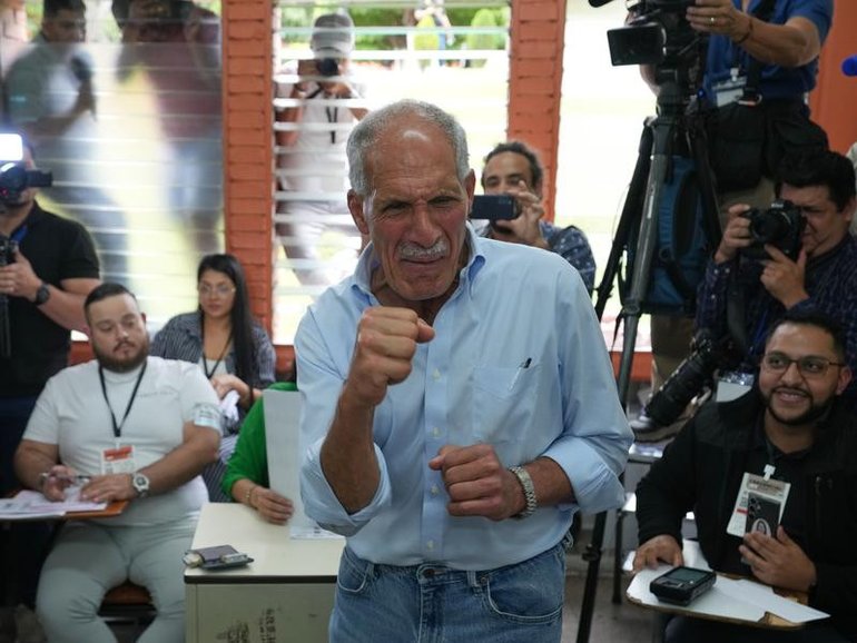 Nasry Asfura has over 40 per cent of votes in early counting of the Honduras presidential election. 